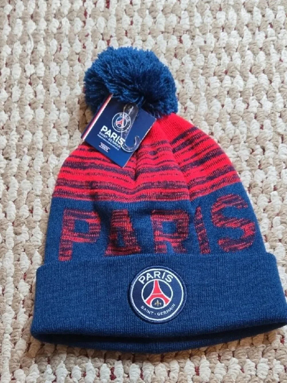 Sports Paris Saint Germain PSG Beanie Winter Hat Pom Pom Soccer